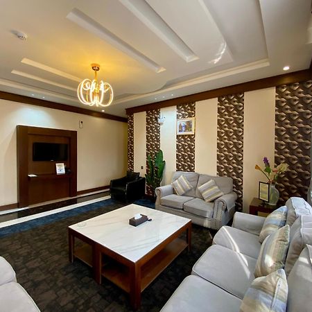 Aral Hotel Apartments Tabuk Exterior photo