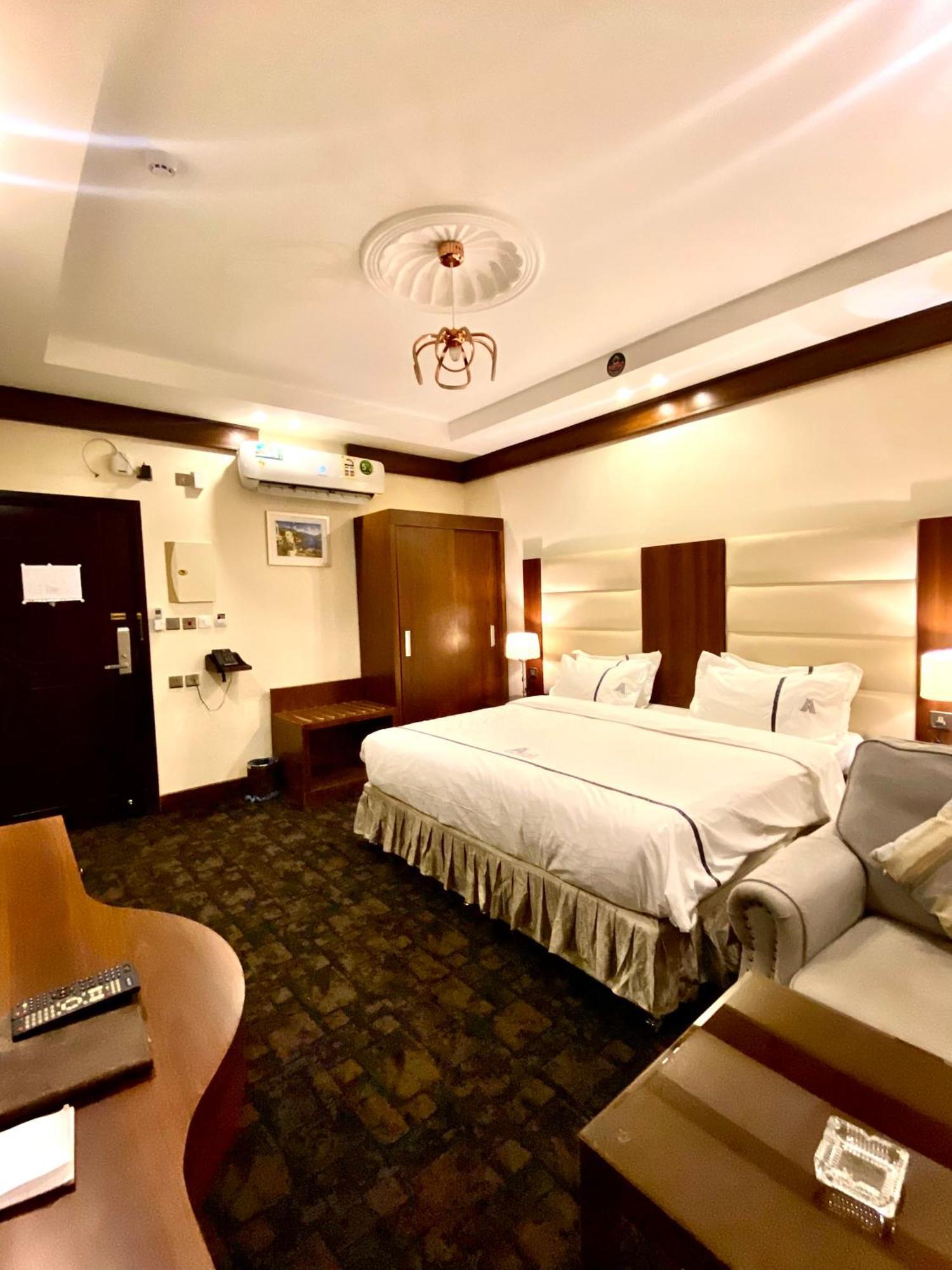 Aral Hotel Apartments Tabuk Exterior photo