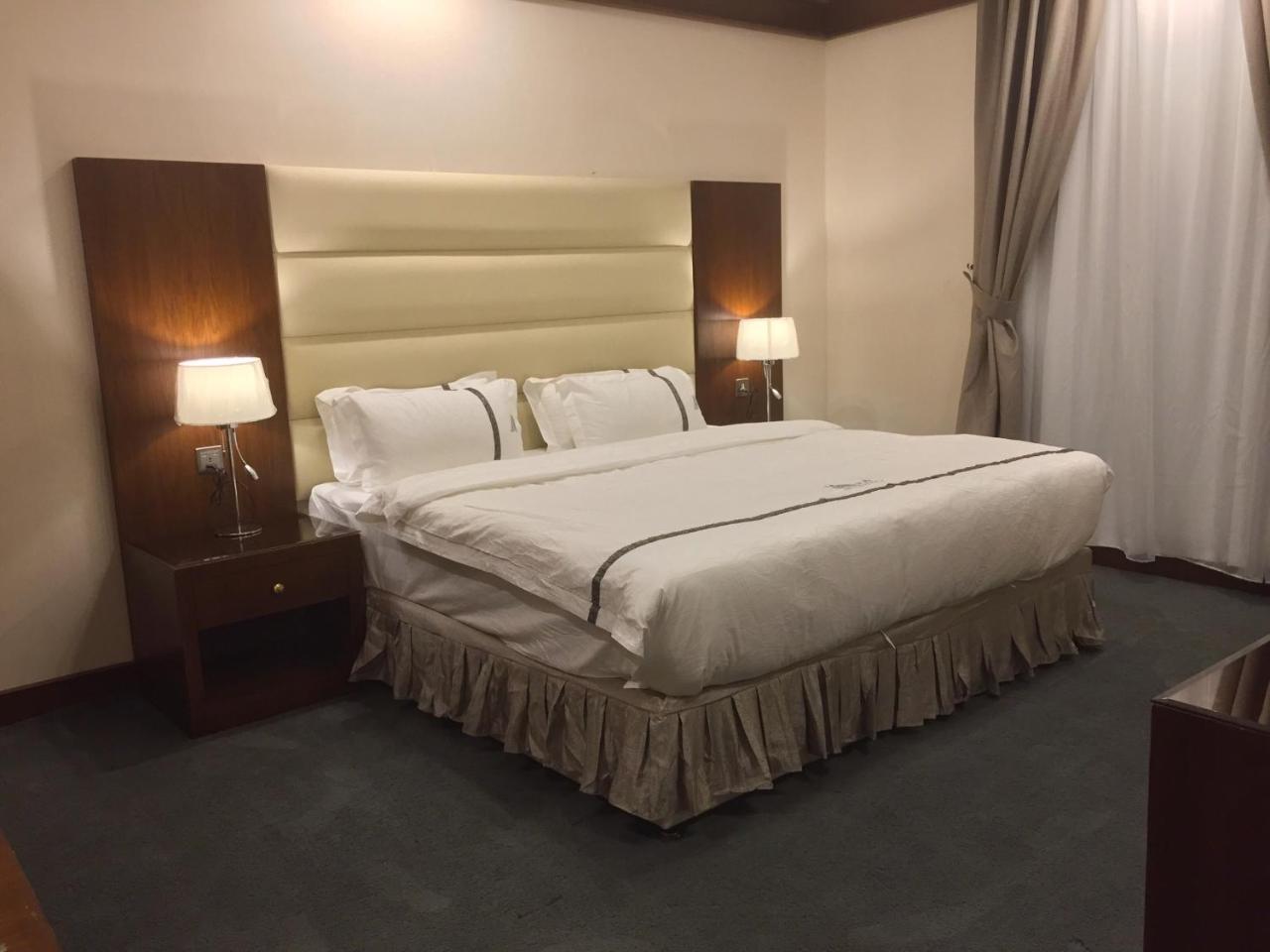 Aral Hotel Apartments Tabuk Exterior photo